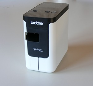 Brother  P-Touch P700 Etikettendrucker mit automatischen Schnitt