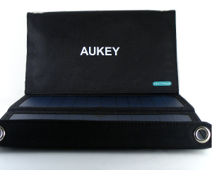 AUKEY Solar Ladegerät 21W im Test